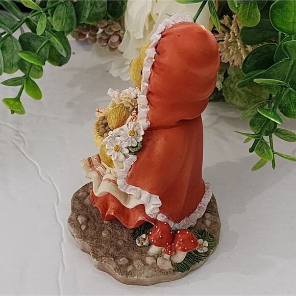 Cherished Teddies LOIS‎ dressed as Little Red Riding Hood to Grandmothers - Picture 4 of 5